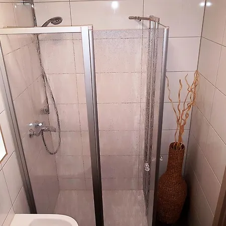 Apartment Ferienwohnung Warnemunde - L